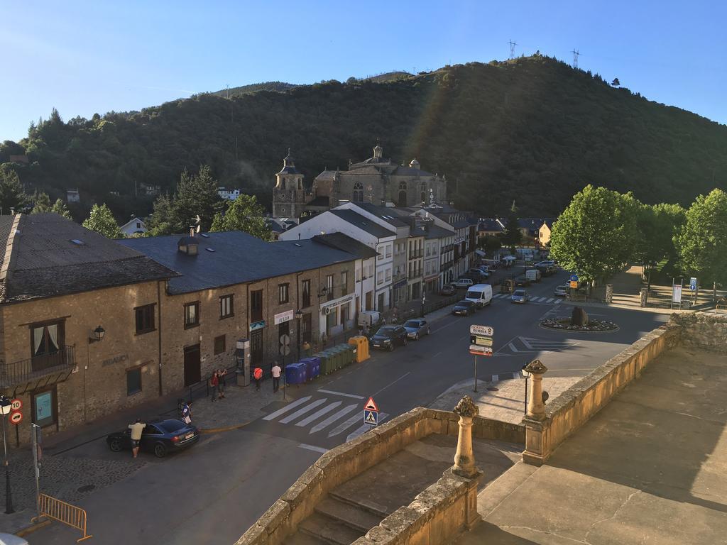 San Nicolas El Real Villafranca Del Bierzo Exterior foto